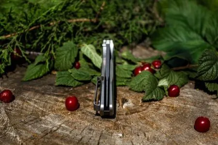 Нож Ruike P135-SF серебристый