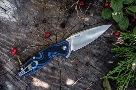 Нож складной Ruike Fang P105-Q черный/синий (Витрин. образец)