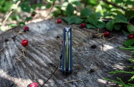 Нож Ruike Fang P105 черно-синий, P105-Q