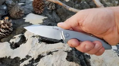 Нож Ruike P135-SF серебристый