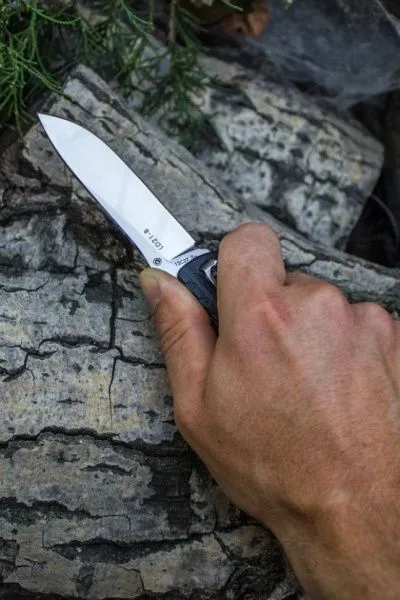 Многофункциональный нож Ruike LD21-B черный Многофункциональный нож Ruike LD21-B черный