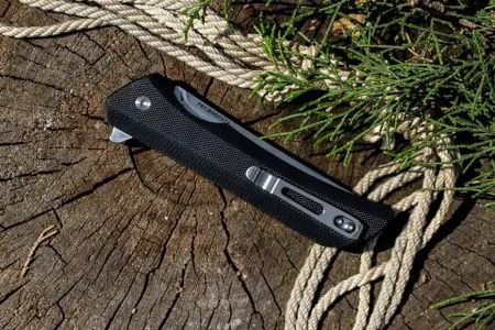 Нож Ruike Hussar P121 черный, P121-B