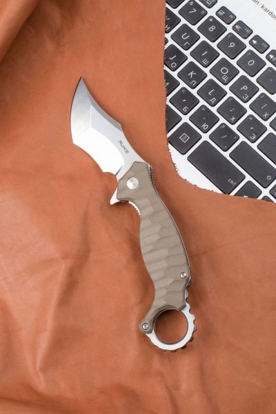 Нож Ruike P881-W