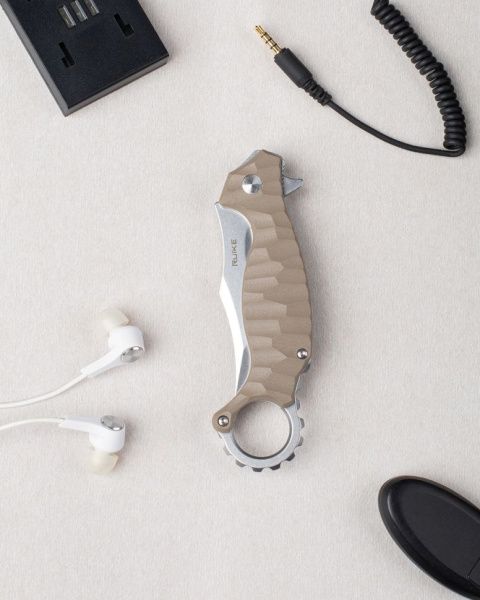 Нож Ruike P881-W